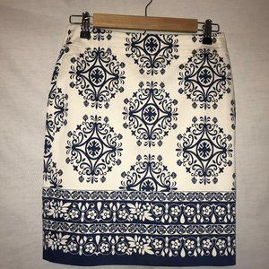 Ann Taylor 2P Cream Navy Pattern Lined Skirt